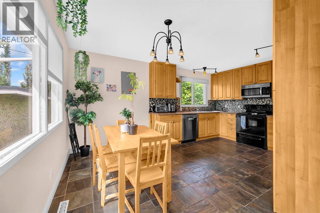 4013 Vance Place Nw, Calgary, AB - Indoor