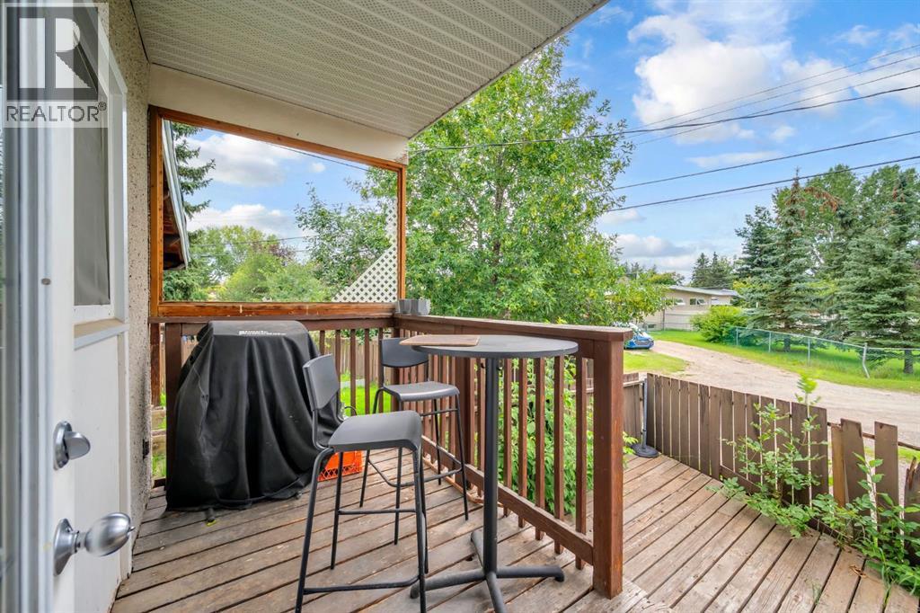 4013 Vance Place Nw, Calgary, AB - Outdoor With Deck Patio Veranda With Exterior