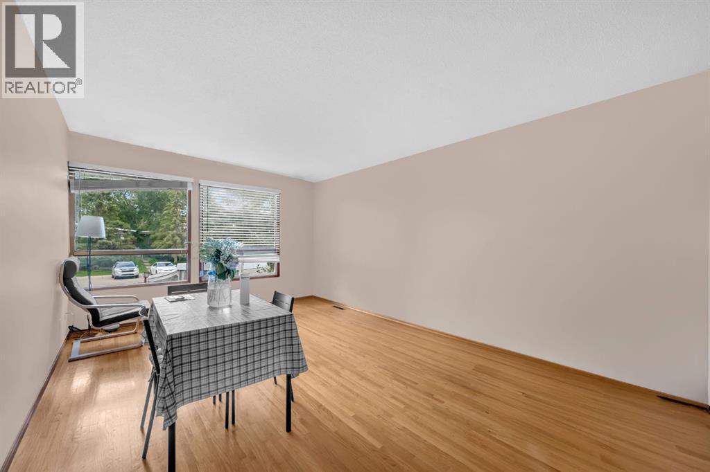 4013 Vance Place Nw, Calgary, AB - Indoor