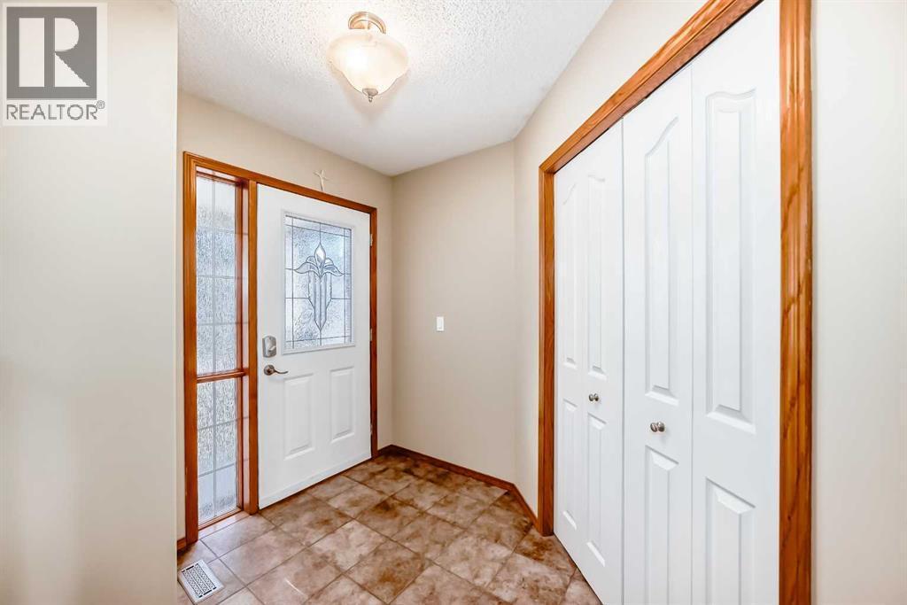 38 Springborough Way Sw, Calgary, AB - Indoor Photo Showing Other Room