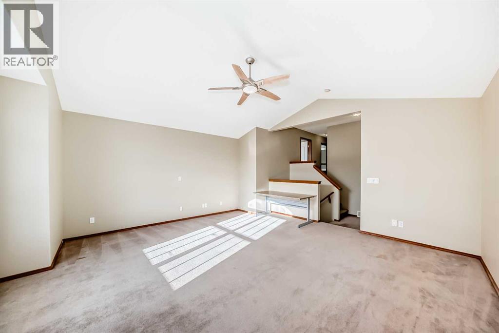 38 Springborough Way Sw, Calgary, AB - Indoor Photo Showing Other Room