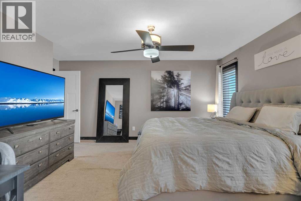 33 Sisson Avenue, Red Deer, AB - Indoor Photo Showing Bedroom