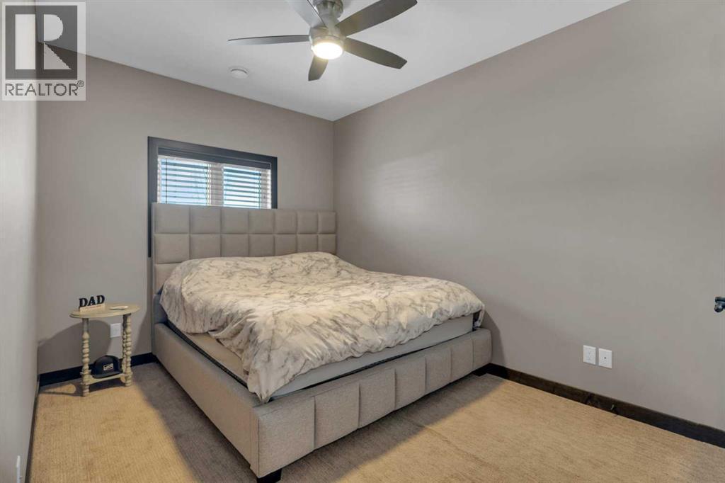 33 Sisson Avenue, Red Deer, AB - Indoor Photo Showing Bedroom