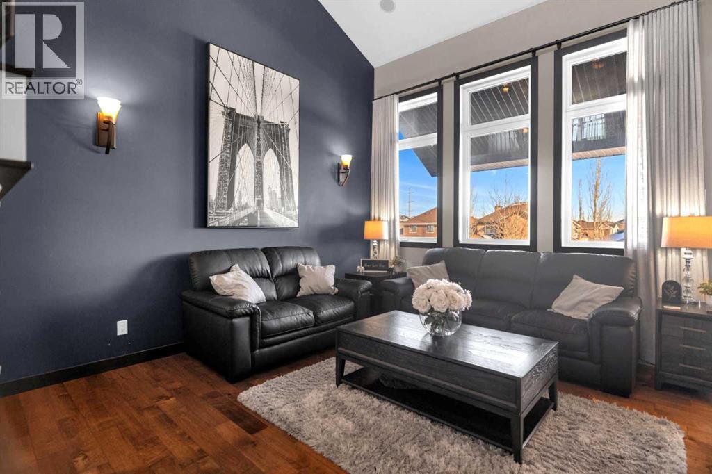 33 Sisson Avenue, Red Deer, AB - Indoor Photo Showing Living Room