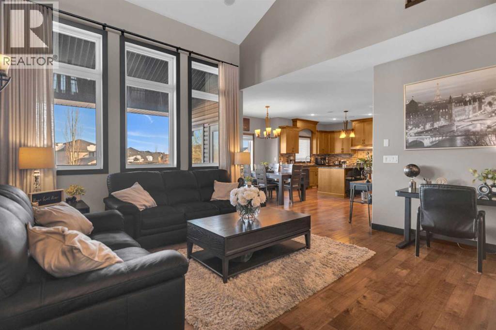 33 Sisson Avenue, Red Deer, AB - Indoor Photo Showing Living Room