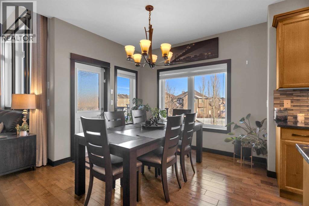 33 Sisson Avenue, Red Deer, AB - Indoor Photo Showing Dining Room