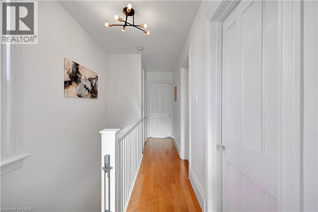 37 Chatham Street, Hamilton, ON - Indoor Photo Showing Other Room