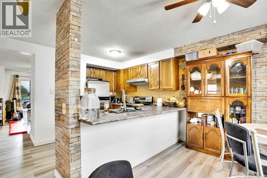 48 Templeridge Crescent Ne, Calgary, AB - Indoor