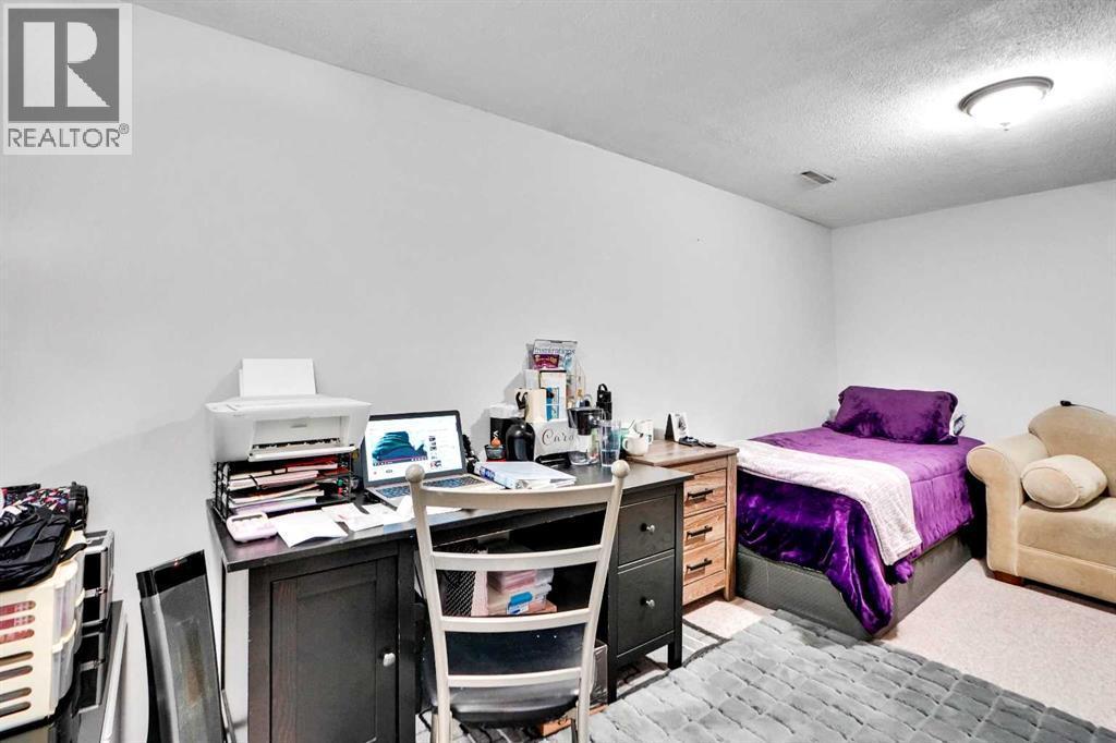 48 Templeridge Crescent Ne, Calgary, AB - Indoor