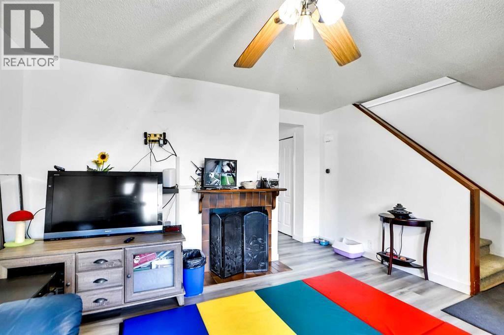 48 Templeridge Crescent Ne, Calgary, AB - Indoor