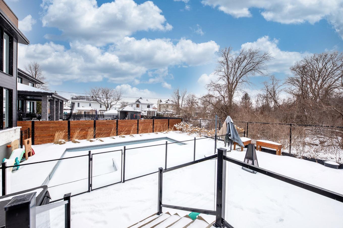 Cour - 106 Rue Jules-Verne, Saint-Jean-Sur-Richelieu, QC - Outdoor