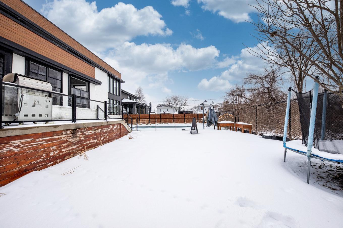 Cour - 106 Rue Jules-Verne, Saint-Jean-Sur-Richelieu, QC - Outdoor