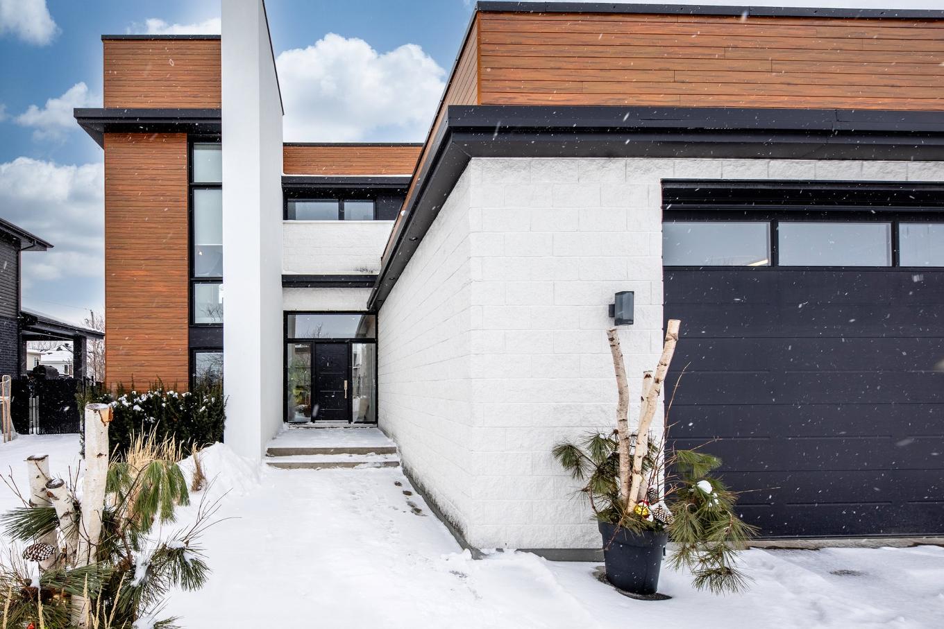 Entrée extérieure - 106 Rue Jules-Verne, Saint-Jean-Sur-Richelieu, QC - Outdoor