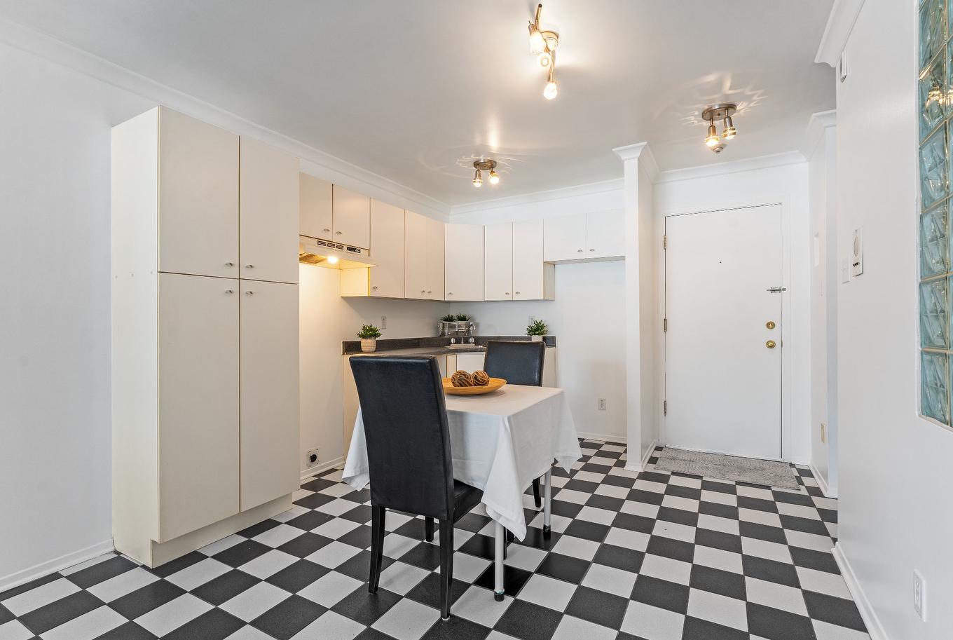 Cuisine - 107-9 Boul. Lacombe, Repentigny (Le Gardeur), QC - Indoor Photo Showing Kitchen