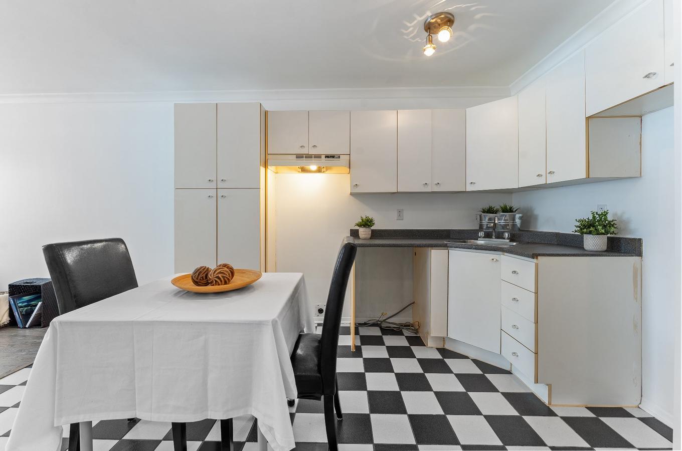 Cuisine - 107-9 Boul. Lacombe, Repentigny (Le Gardeur), QC - Indoor Photo Showing Other Room