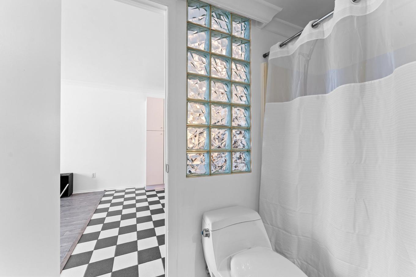 Salle de bains - 107-9 Boul. Lacombe, Repentigny (Le Gardeur), QC - Indoor Photo Showing Bathroom