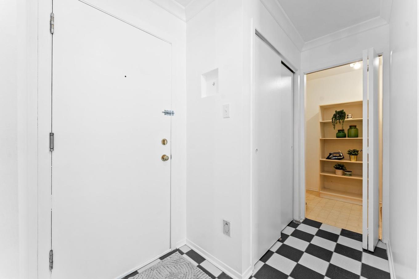 Hall d'entrée/Vestibule - 107-9 Boul. Lacombe, Repentigny (Le Gardeur), QC - Indoor Photo Showing Other Room