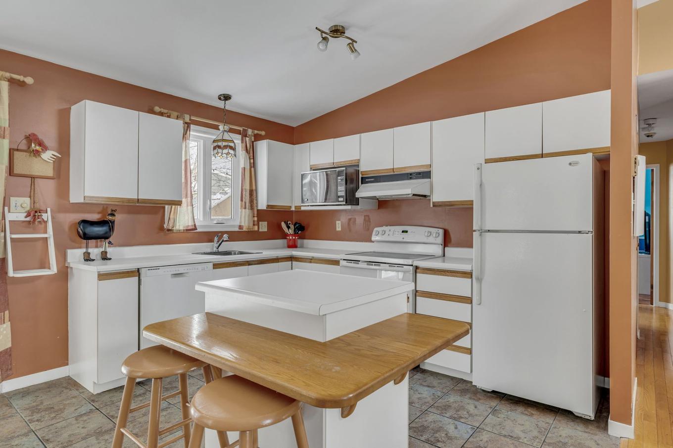 Kitchen - 4801 Av. Magnan, Québec (Charlesbourg), QC - Indoor Photo Showing Kitchen