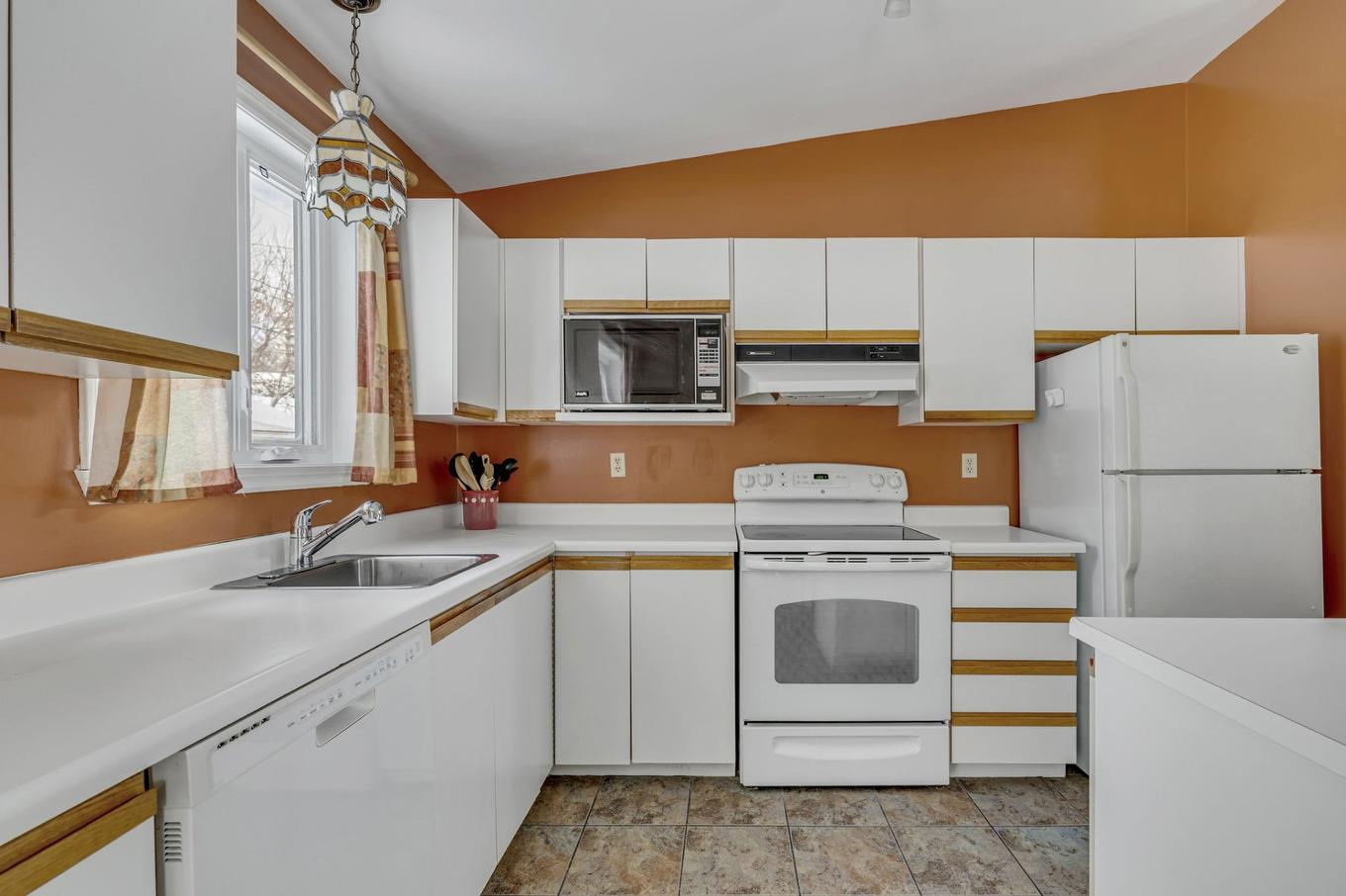 Kitchen - 4801 Av. Magnan, Québec (Charlesbourg), QC - Indoor Photo Showing Kitchen