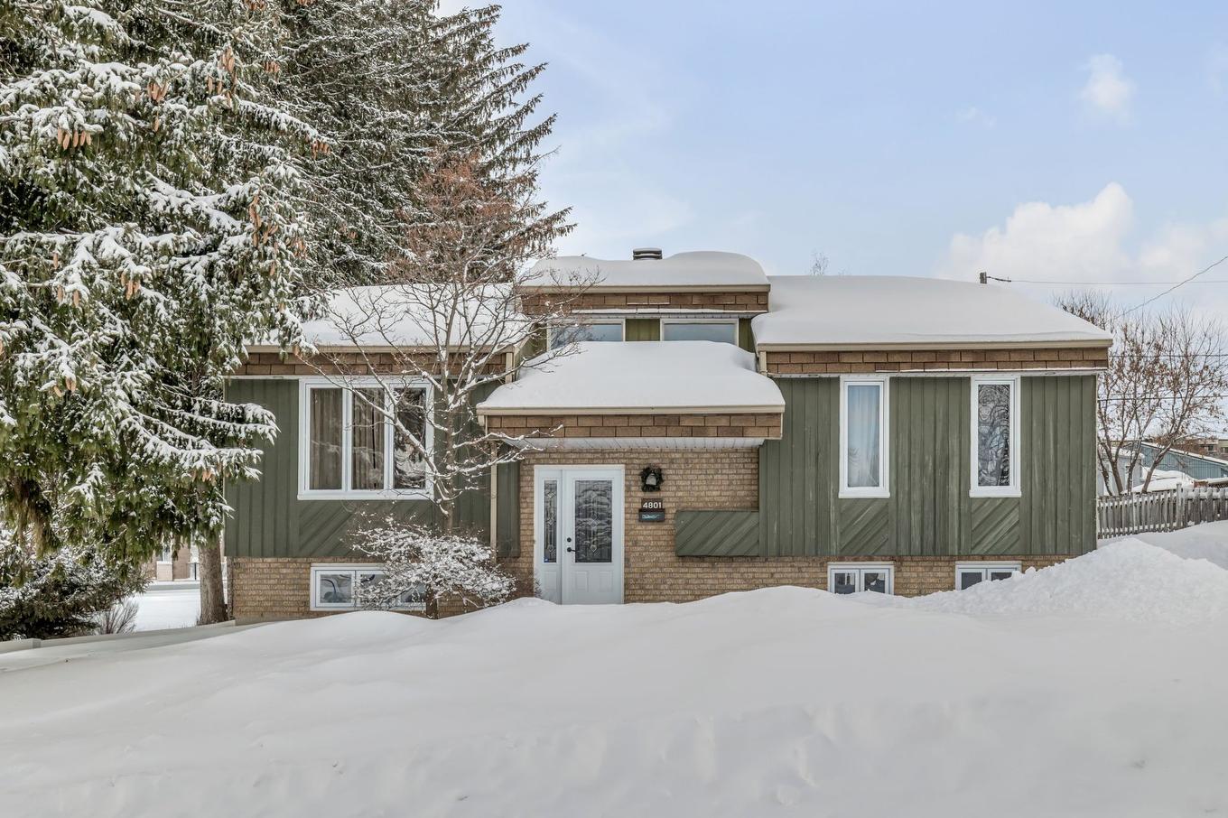 Frontage - 4801 Av. Magnan, Québec (Charlesbourg), QC - Outdoor