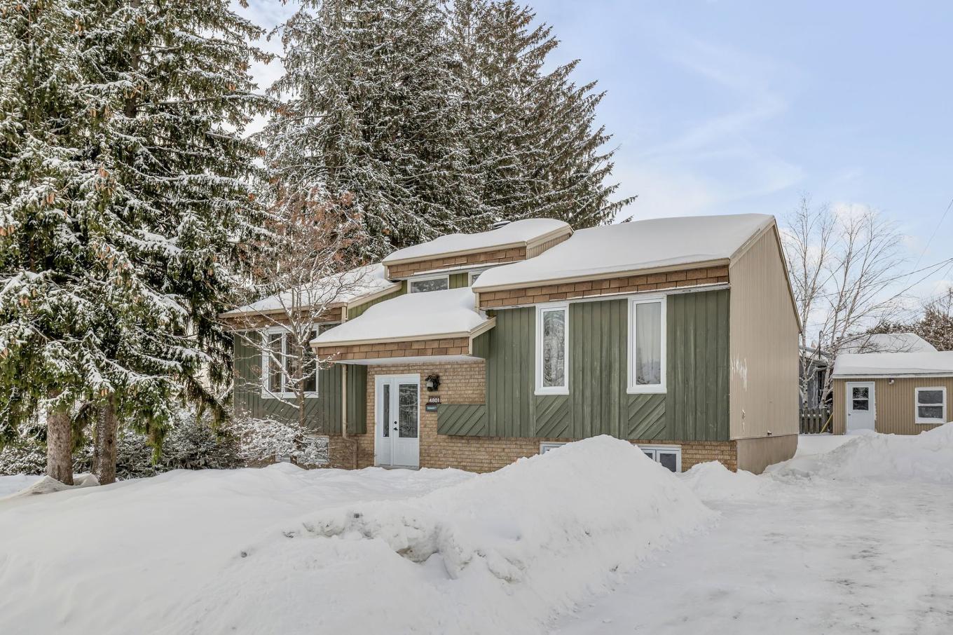 Frontage - 4801 Av. Magnan, Québec (Charlesbourg), QC - Outdoor