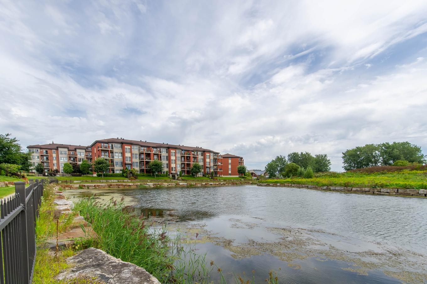 Bord de l'eau - 403-120 Av. Du Golf, La Prairie, QC - Outdoor With Body Of Water With View