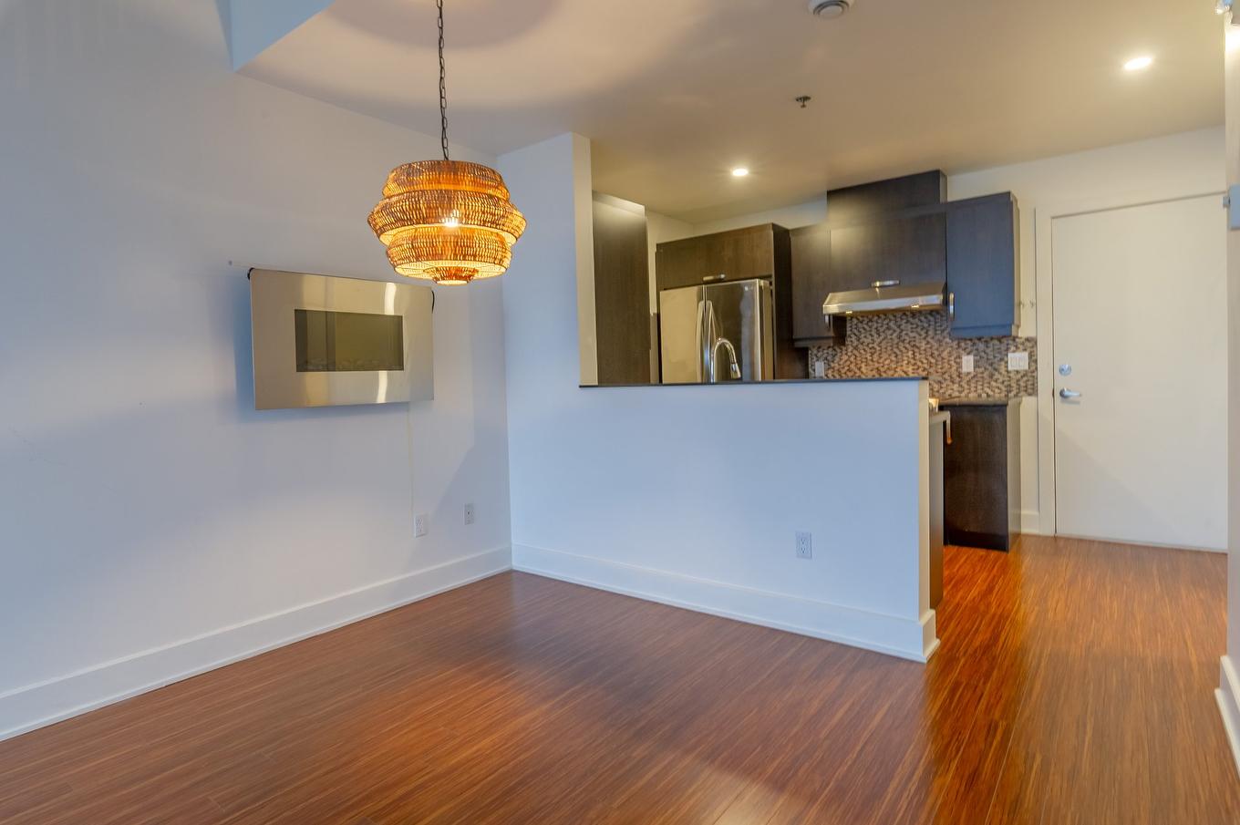 Coin-repas - 403-120 Av. Du Golf, La Prairie, QC - Indoor