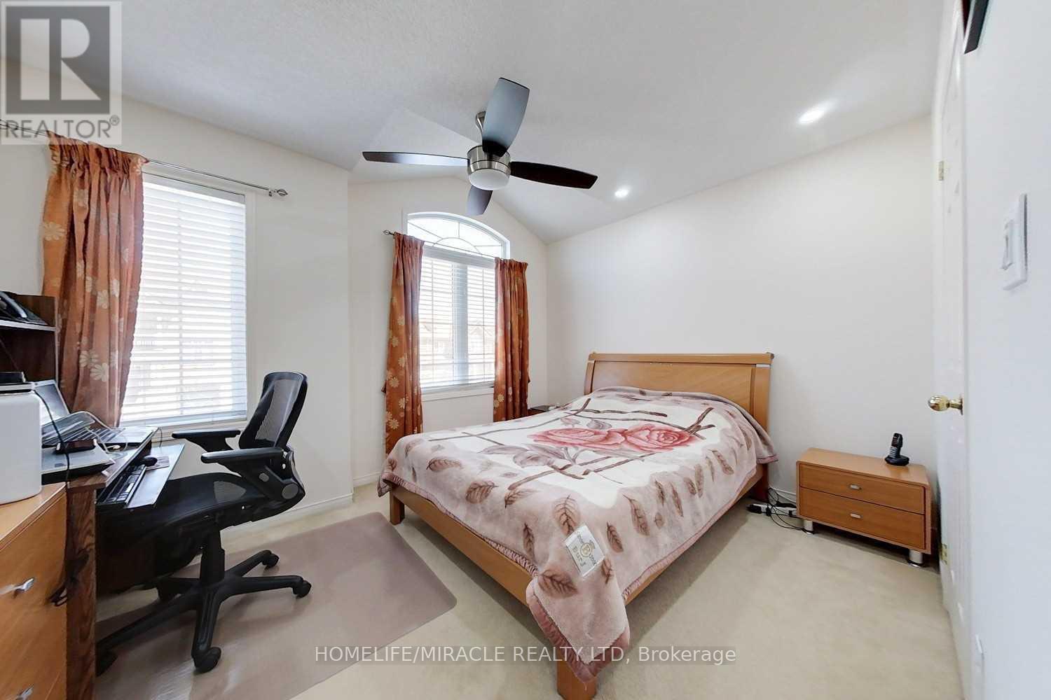 775 Millworks Crescent, Mississauga, ON - Indoor Photo Showing Bedroom