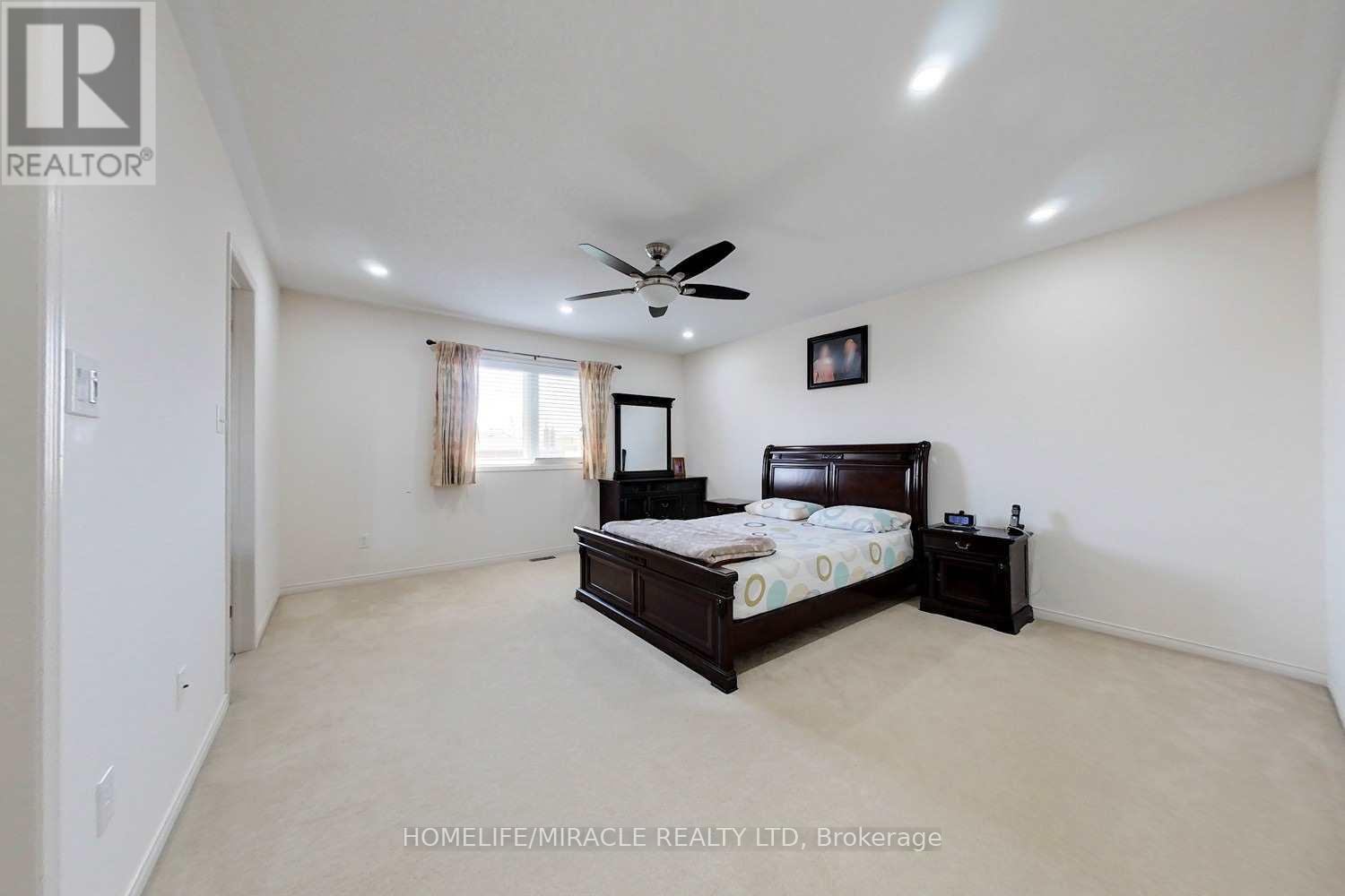 775 Millworks Crescent, Mississauga, ON - Indoor Photo Showing Bedroom