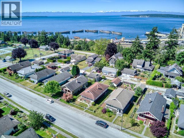 5751 Maple Ave, Powell River, BC - Outdoor With Body Of Water With View