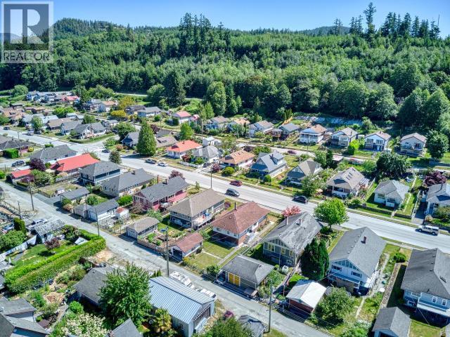 5751 Maple Ave, Powell River, BC - Outdoor With View