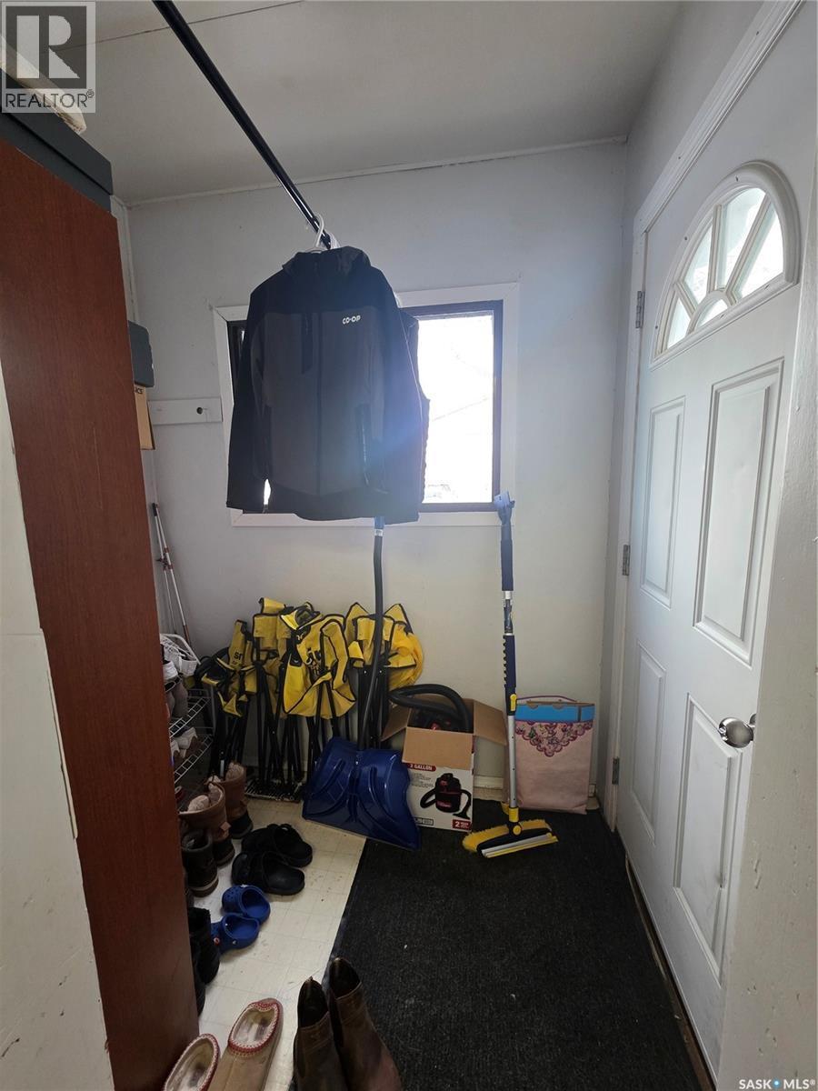 701 3Rd Street, Estevan, SK - Indoor Photo Showing Other Room