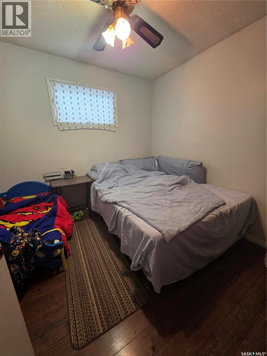 701 3Rd Street, Estevan, SK - Indoor Photo Showing Bedroom