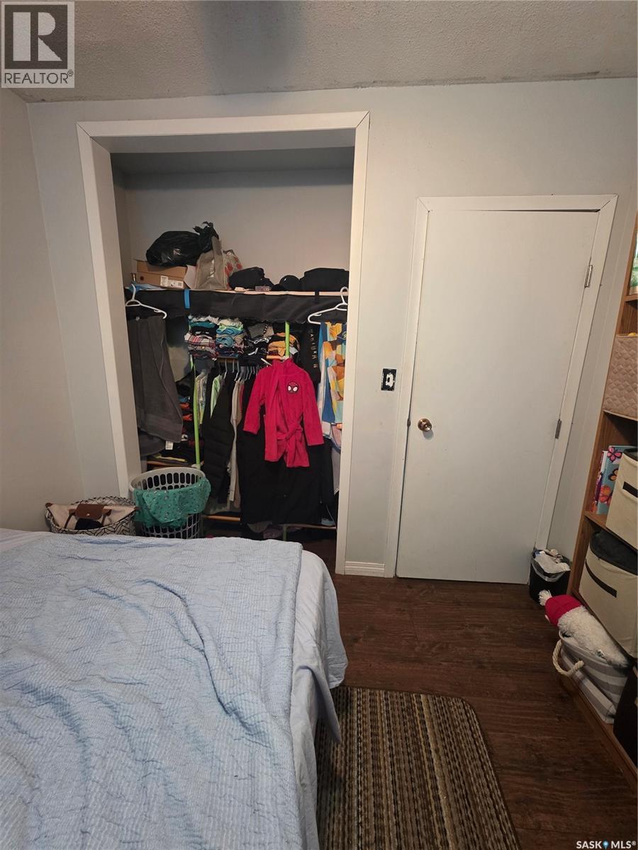 701 3Rd Street, Estevan, SK - Indoor Photo Showing Bedroom