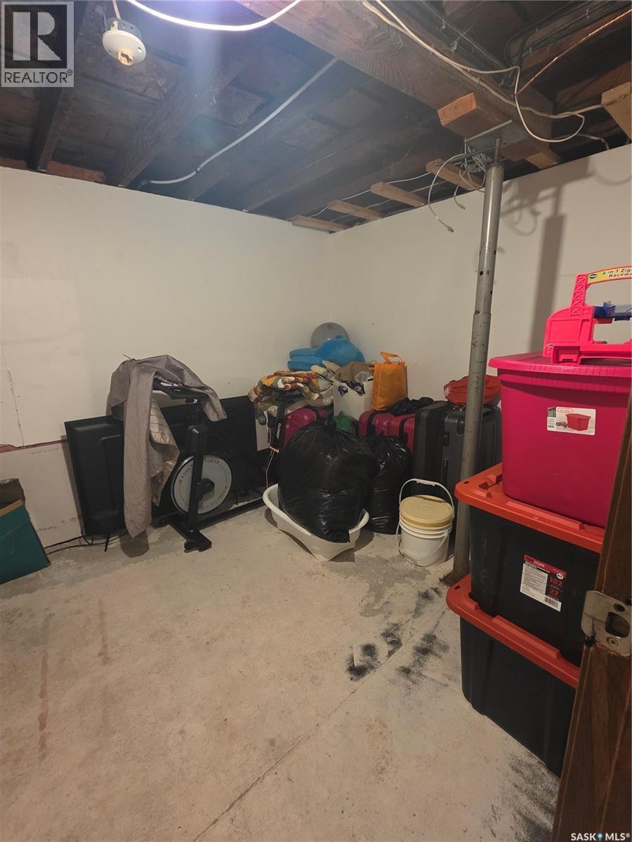 701 3Rd Street, Estevan, SK - Indoor Photo Showing Basement