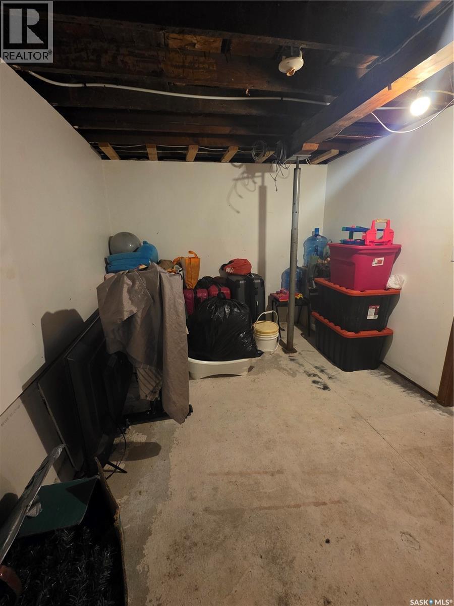 701 3Rd Street, Estevan, SK - Indoor Photo Showing Basement