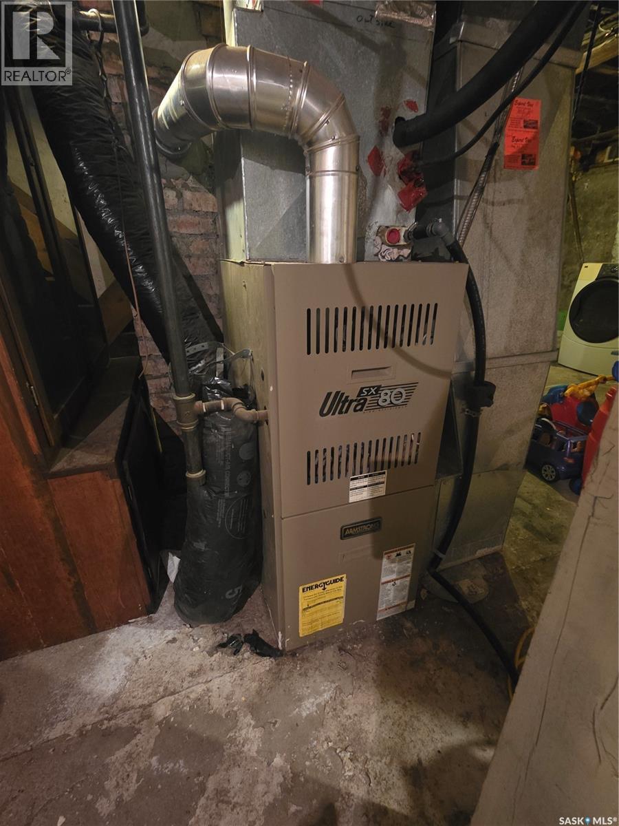 701 3Rd Street, Estevan, SK - Indoor Photo Showing Basement