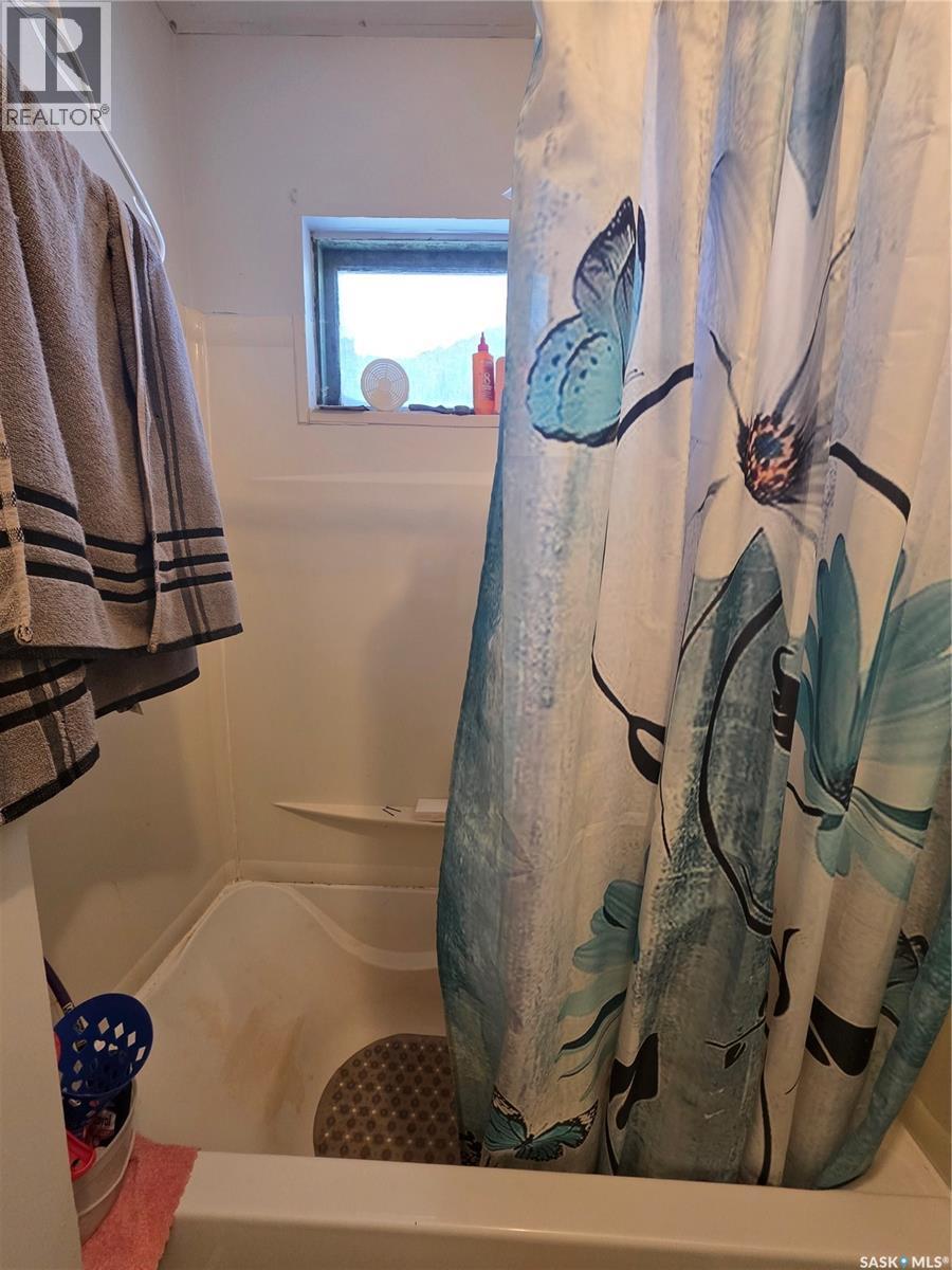 701 3Rd Street, Estevan, SK - Indoor