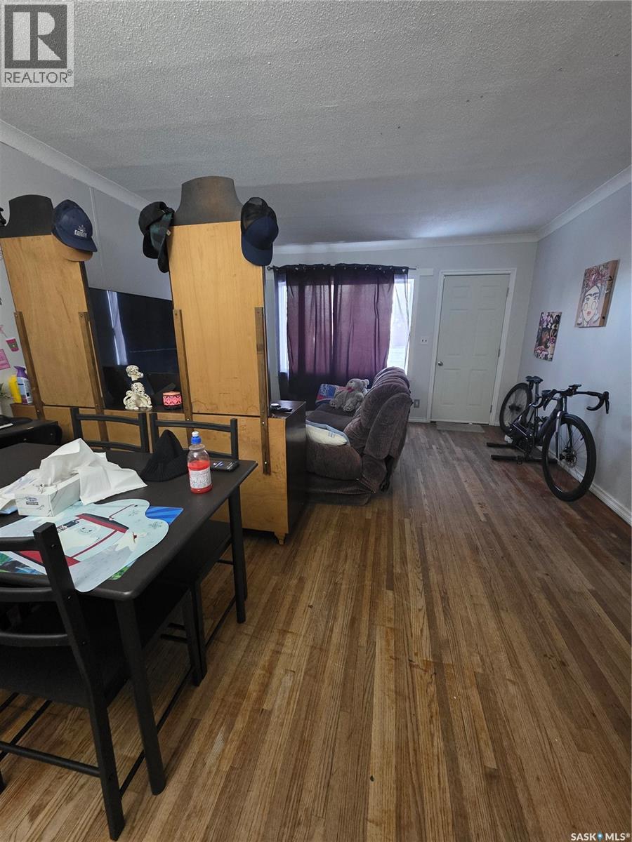 701 3Rd Street, Estevan, SK - Indoor Photo Showing Gym Room