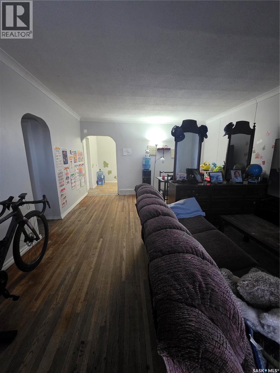 701 3Rd Street, Estevan, SK - Indoor