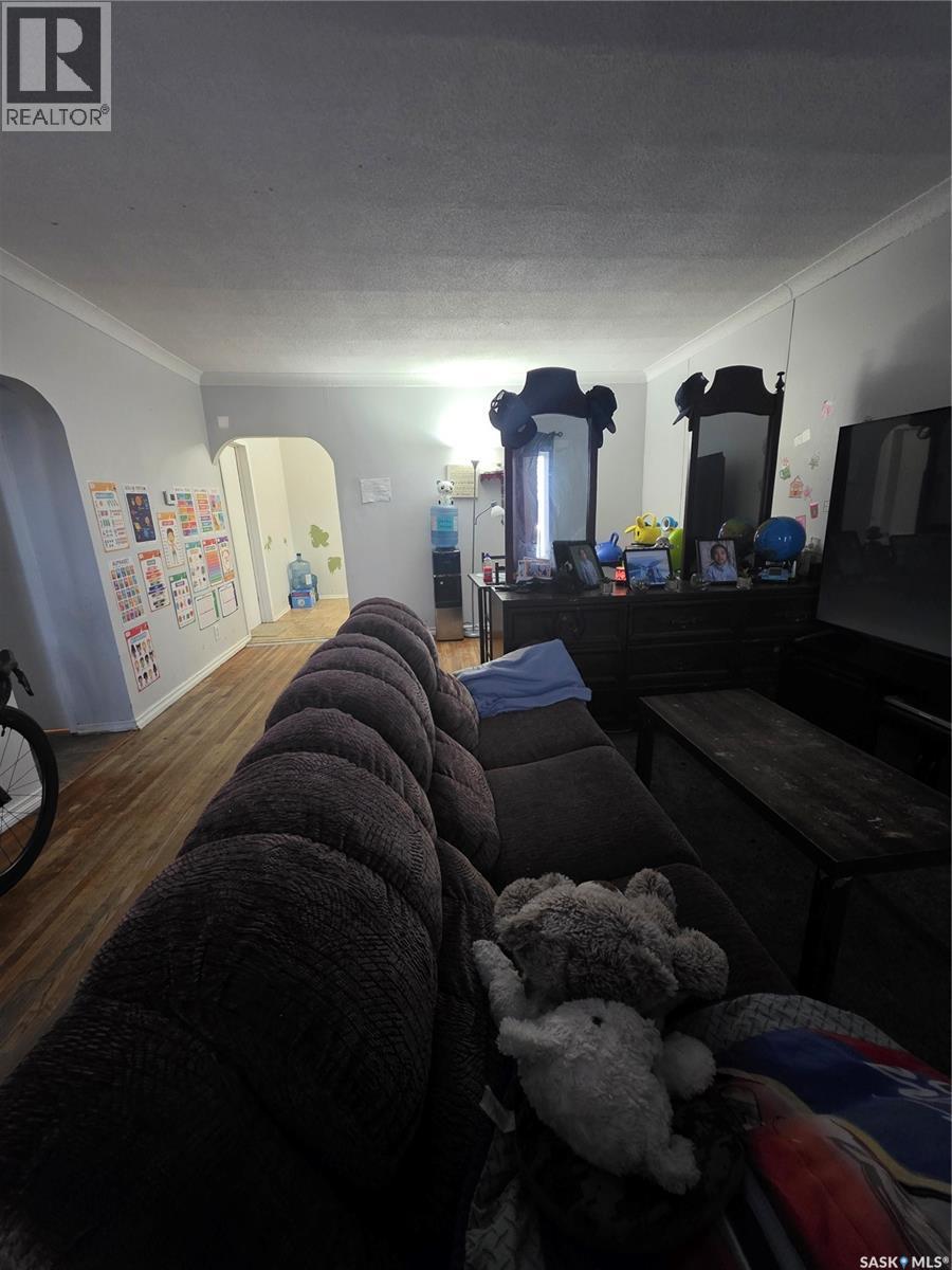 701 3Rd Street, Estevan, SK - Indoor Photo Showing Other Room