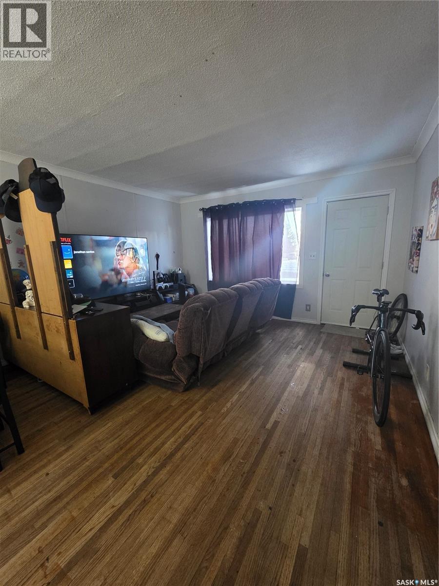 701 3Rd Street, Estevan, SK - Indoor Photo Showing Other Room