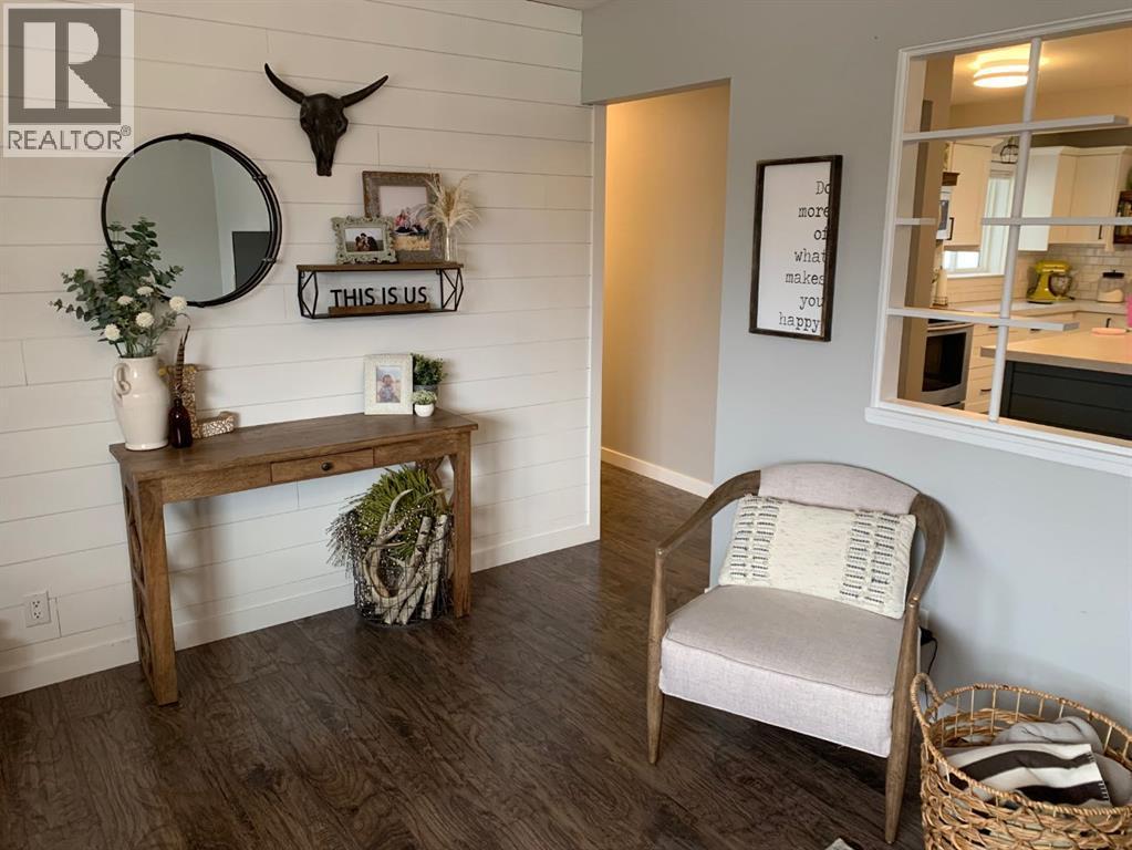 2118 16 Avenue S, Lethbridge, AB - Indoor Photo Showing Other Room