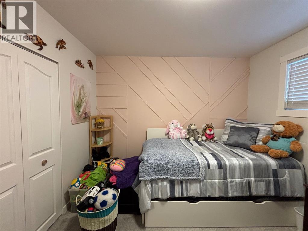 2118 16 Avenue S, Lethbridge, AB - Indoor Photo Showing Bedroom