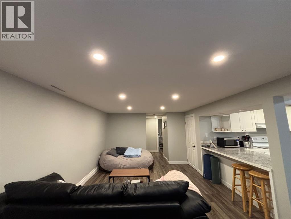 2118 16 Avenue S, Lethbridge, AB - Indoor Photo Showing Basement