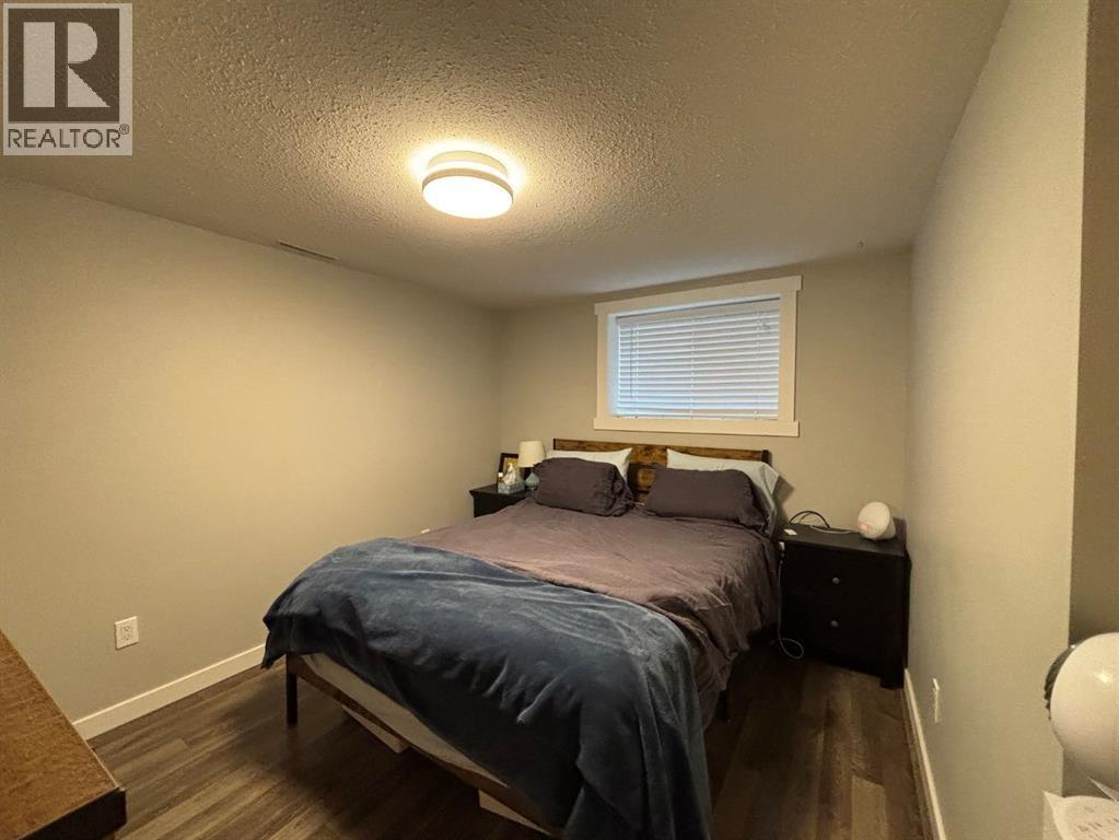 2118 16 Avenue S, Lethbridge, AB - Indoor Photo Showing Bedroom