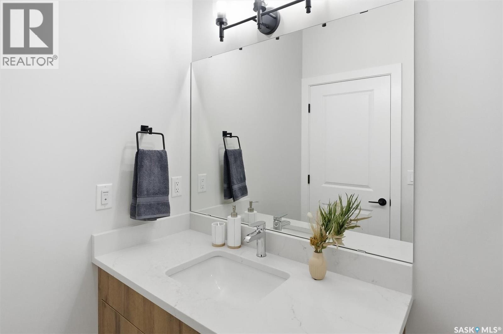 1203 101 Secord Way, Saskatoon, SK - Indoor Photo Showing Bathroom