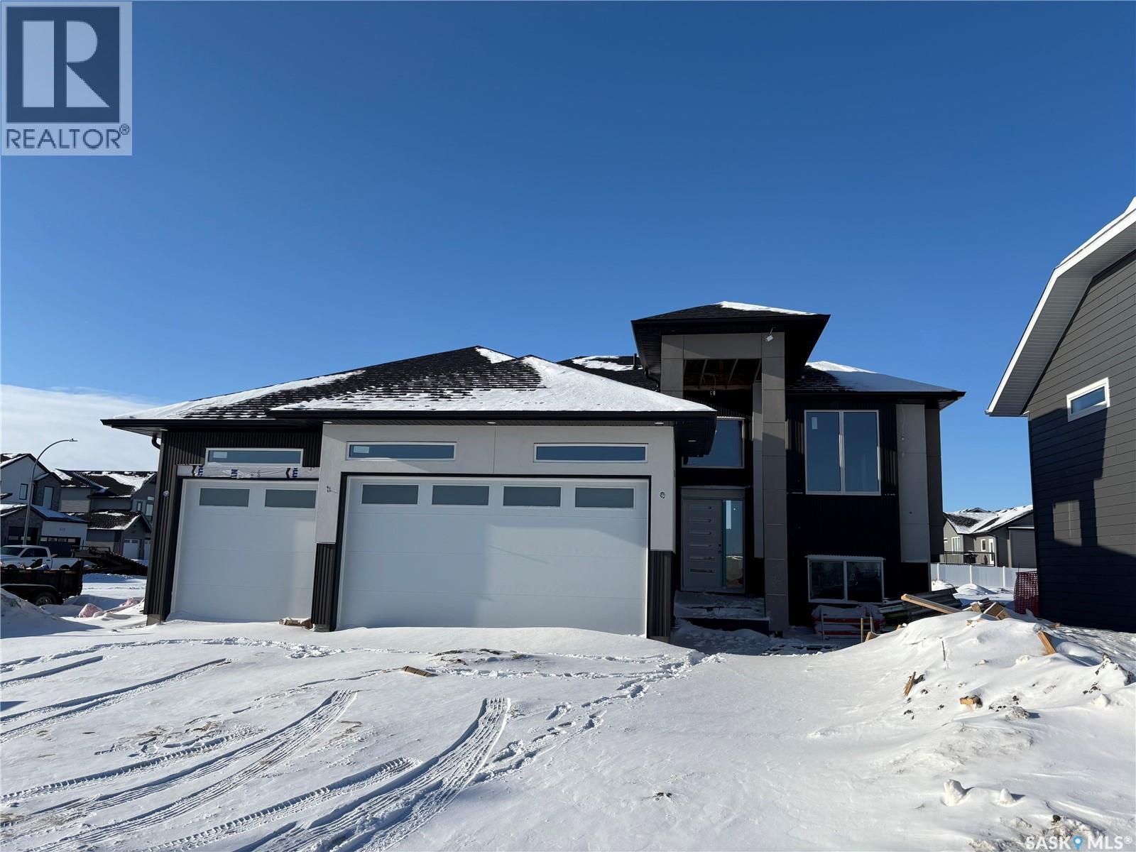 714 Weir Crescent, Warman, SK - Outdoor