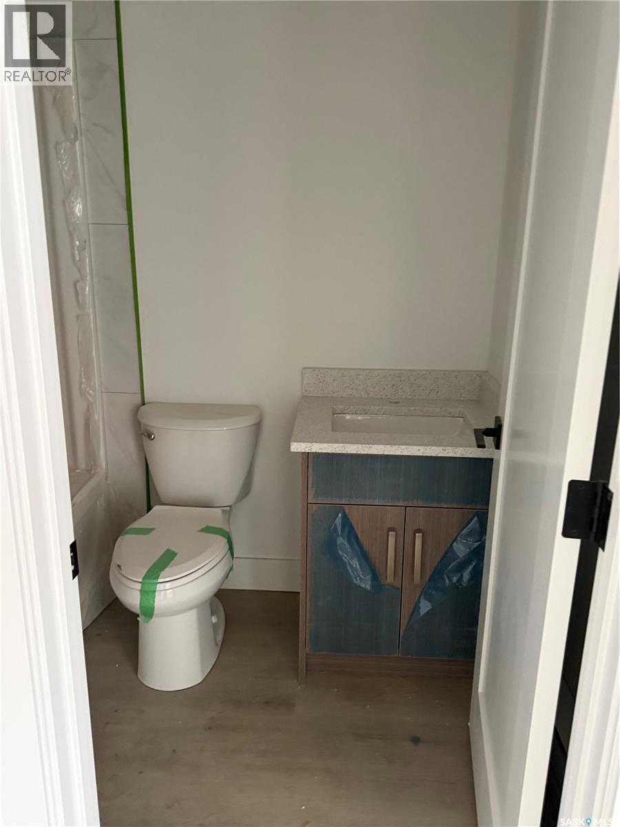 983 Nightingale Bend, Saskatoon, SK - Indoor Photo Showing Bathroom