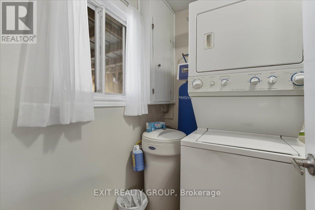 33 Willow Point Road, Brighton, ON - Indoor Photo Showing Laundry Room